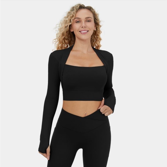 Halara Softlyzero Plush Long Sleeve Thumb Hole 2-in-1 Cropped Yoga Sports Top - Picture 1 of 7